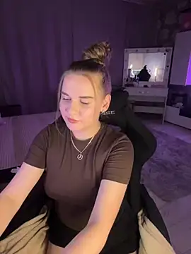 Lexi noah online show from September 2025 09:42:01 PM