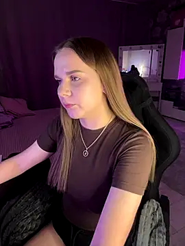 Lexi noah online show from November 2025 09:30:02 PM