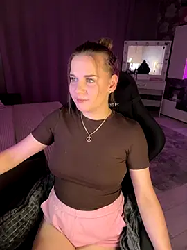 Lexi noah online show from September 2025 09:18:01 PM