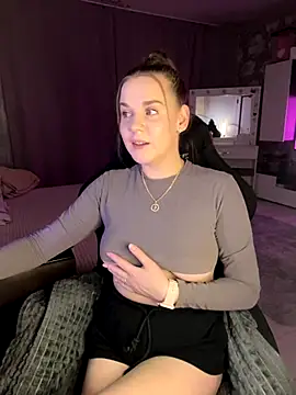 Lexi noah online show from November 2025 09:30:01 PM