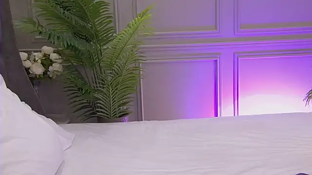 TrishaWinslet online show from November 2025 05:06:02 AM