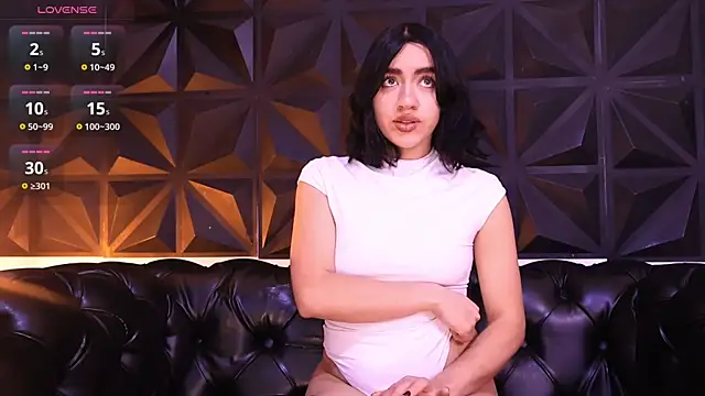 KasiaNoir  online show from February 2026 12:18:01 PM