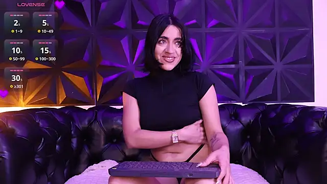 KasiaNoir  online show from December 2025 12:17:02 PM