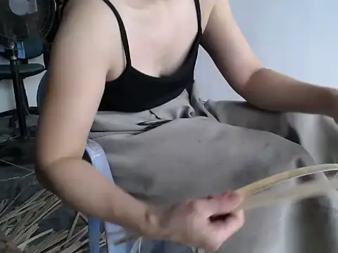 nolame18xxx online show from September 2025 02:23:01 AM