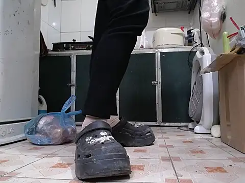 nolame18xxx online show from February 2026 12:20:02 AM