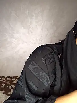 Snapshot of Narimane_maroc chatting on December 2025 12:23:01 AM Narimane maroc online show from December 2025 12:23:01 AM