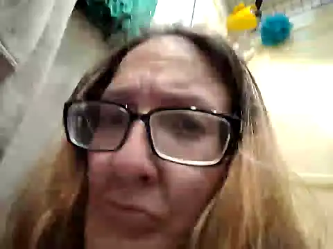 ILUV2TUCHMYKITTY online show from September 2025 01:33:01 PM