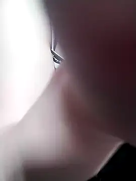 Snapshot of ngoclothingoc9en chatting on March 2025 02:53:01 AM ngoclothingoc9en online show from March 2025 02:53:01 AM