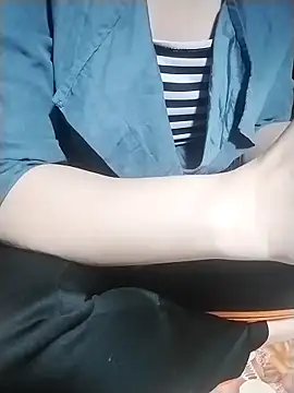 Snapshot of ngoclothingoc9en chatting on March 2025 01:52:02 PM ngoclothingoc9en online show from March 2025 01:52:02 PM