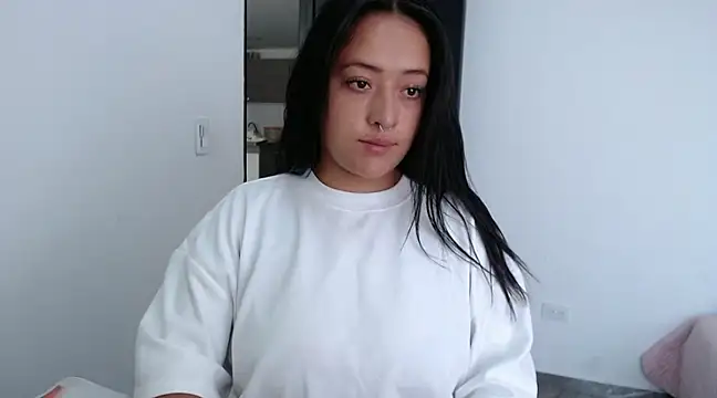 jjulietha95 online show from January 2025 01:55:02 PM