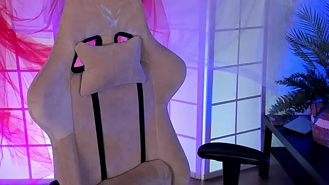 April o Nill online show from November 2025 04:00:01 PM