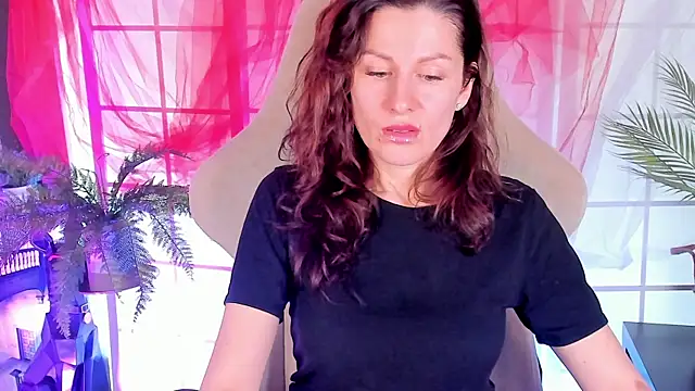 April o Nill online show from November 2025 06:18:01 PM