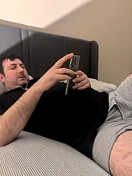 Mgman4365 online show from April 2026 02:13:01 AM