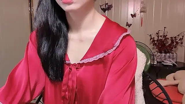 Snapshot of LinhChi_9x chatting on July 2026 12:43:01 AM LinhChi 9x online show from July 2026 12:43:01 AM