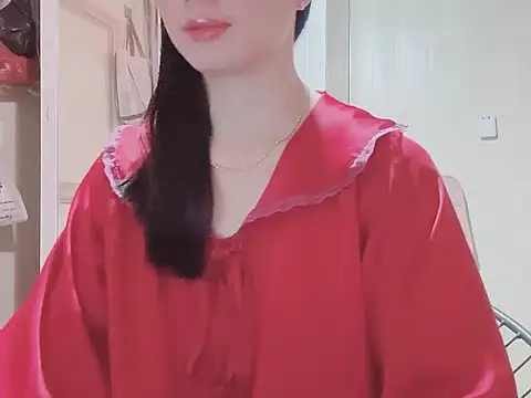 Snapshot of LinhChi_9x chatting on October 2025 12:02:03 AM LinhChi 9x online show from October 2025 12:02:03 AM