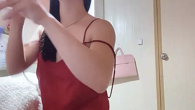 LinhChi 9x online show from February 2026 01:48:02 AM