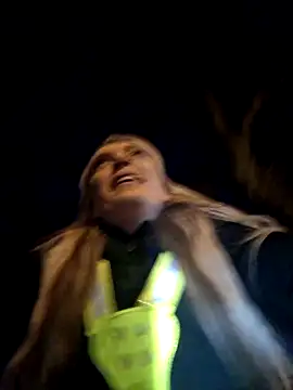 Snapshot of Fantasie-Hot-Sarah chatting on March 2025 06:12:02 PM Fantasie-Hot-Sarah online show from March 2025 06:12:02 PM