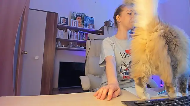 LylithSkye online show from April 2026 02:07:01 PM