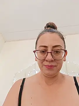 miss hanna07 online show from June 2026 04:44:02 PM