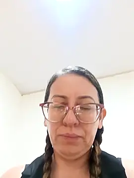 miss hanna07 online show from April 2026 03:35:01 PM