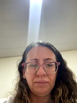 miss hanna07 online show from December 2025 08:42:01 PM