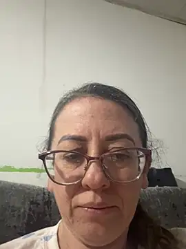miss hanna07 online show from June 2026 01:33:02 AM