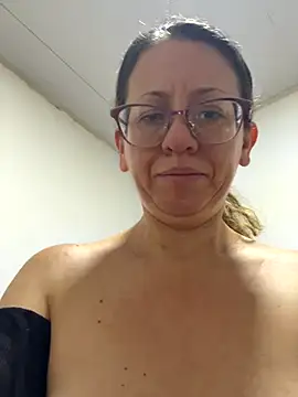 miss hanna07 online show from October 2025 11:22:01 AM