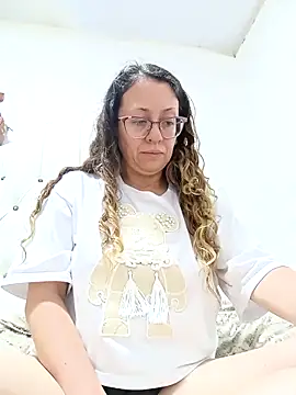 miss hanna07 online show from December 2025 11:05:02 PM