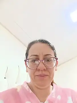 miss hanna07 online show from June 2026 12:39:02 PM