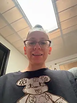 miss hanna07 online show from November 2025 04:12:01 PM