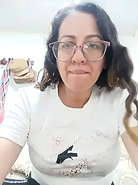 miss hanna07 online show from April 2026 07:04:01 PM