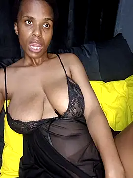 Snapshot of SexySlenderLexy chatting on April 2026 12:23:01 PM SexySlenderLexy online show from April 2026 12:23:01 PM