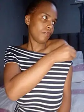 Snapshot of SexySlenderLexy chatting on January 2026 09:26:02 AM SexySlenderLexy online show from January 2026 09:26:02 AM