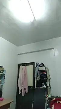 Snapshot of YuHsuant chatting on November 2025 10:08:01 AM YuHsuant online show from November 2025 10:08:01 AM