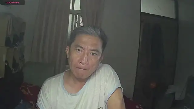 Snapshot of YuHsuant chatting on March 2025 09:55:01 AM YuHsuant online show from March 2025 09:55:01 AM