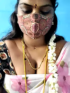 Snapshot of mayaa2u chatting on July 2026 04:08:02 AM mayaa2u online show from July 2026 04:08:02 AM