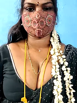 Snapshot of mayaa2u chatting on July 2026 02:57:02 AM mayaa2u online show from July 2026 02:57:02 AM