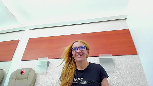 Snapshot of maddy_cartter chatting on December 2025 11:31:01 AM maddy cartter online show from December 2025 11:31:01 AM