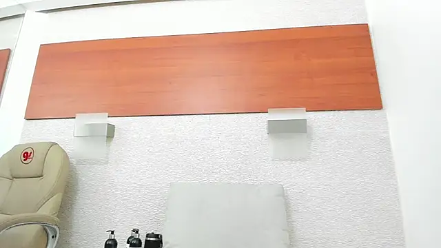 Snapshot of maddy_cartter chatting on December 2025 11:33:02 AM maddy cartter online show from December 2025 11:33:02 AM