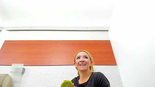 maddy cartter online show from December 2025 10:17:02 AM