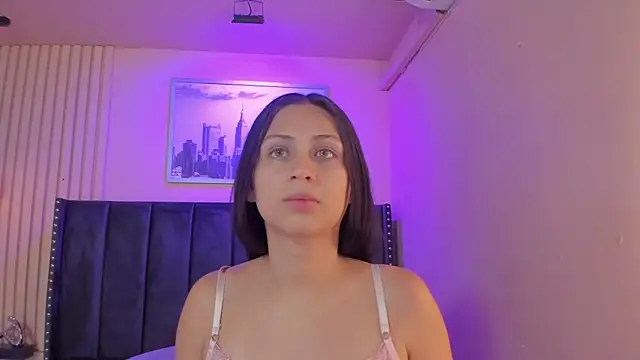 Snapshot of diosa_cristal chatting on June 2026 04:33:01 AM diosa cristal online show from June 2026 04:33:01 AM
