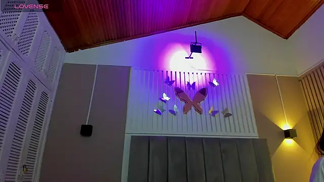 diosa cristal online show from March 2025 03:29:01 AM