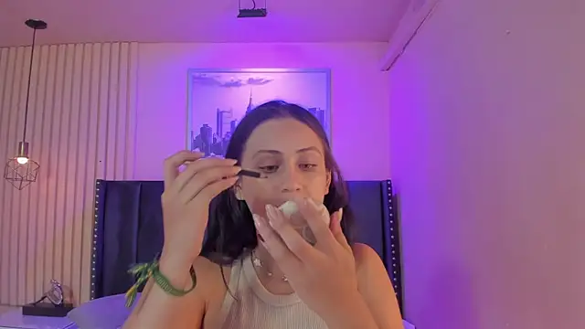 diosa cristal online show from June 2026 03:30:01 AM