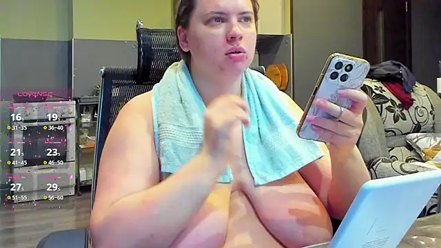 Snapshot of 1lindsey1 chatting on October 2025 02:02:01 AM 1lindsey1 online show from October 2025 02:02:01 AM