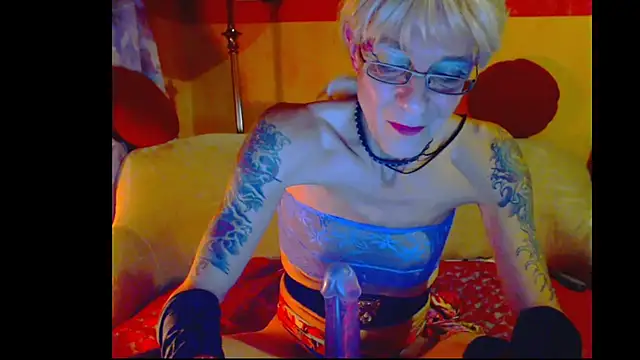 cuxladyboy online show from November 2025 12:11:02 AM