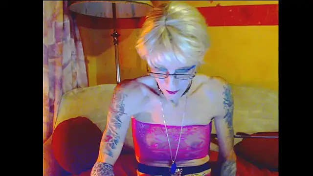 cuxladyboy online show from December 2024 09:50:01 AM