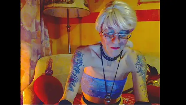 cuxladyboy online show from December 2024 05:00:01 PM
