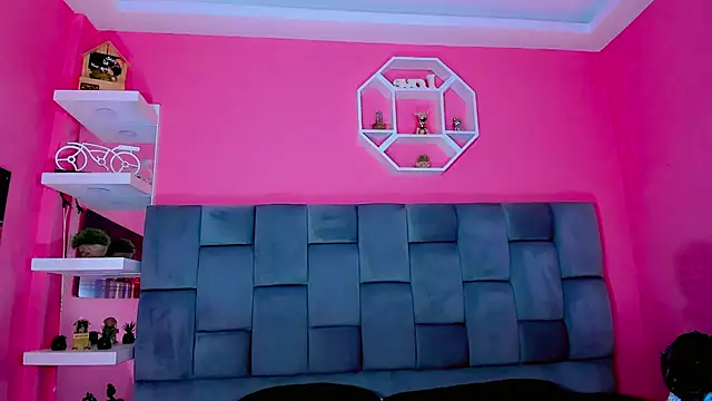 Saamanthaa11 online show from April 2026 05:20:06 AM