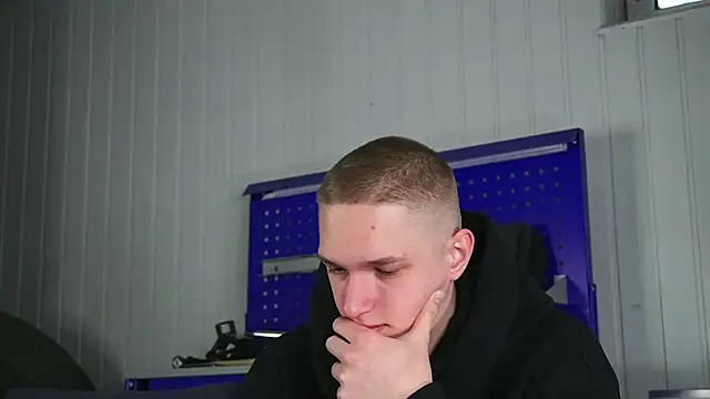 dustyn fox online show from March 2026 07:08:01 AM