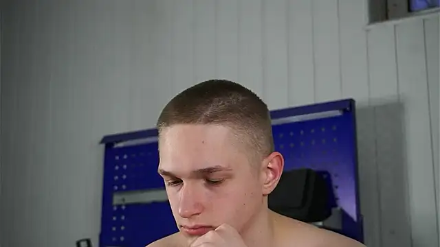 dustyn fox online show from March 2026 03:26:02 PM